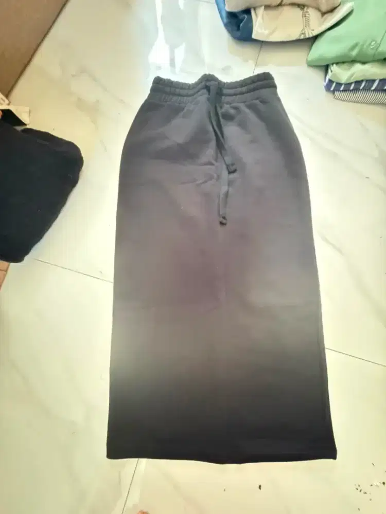 Rok Panjang hitam Zara