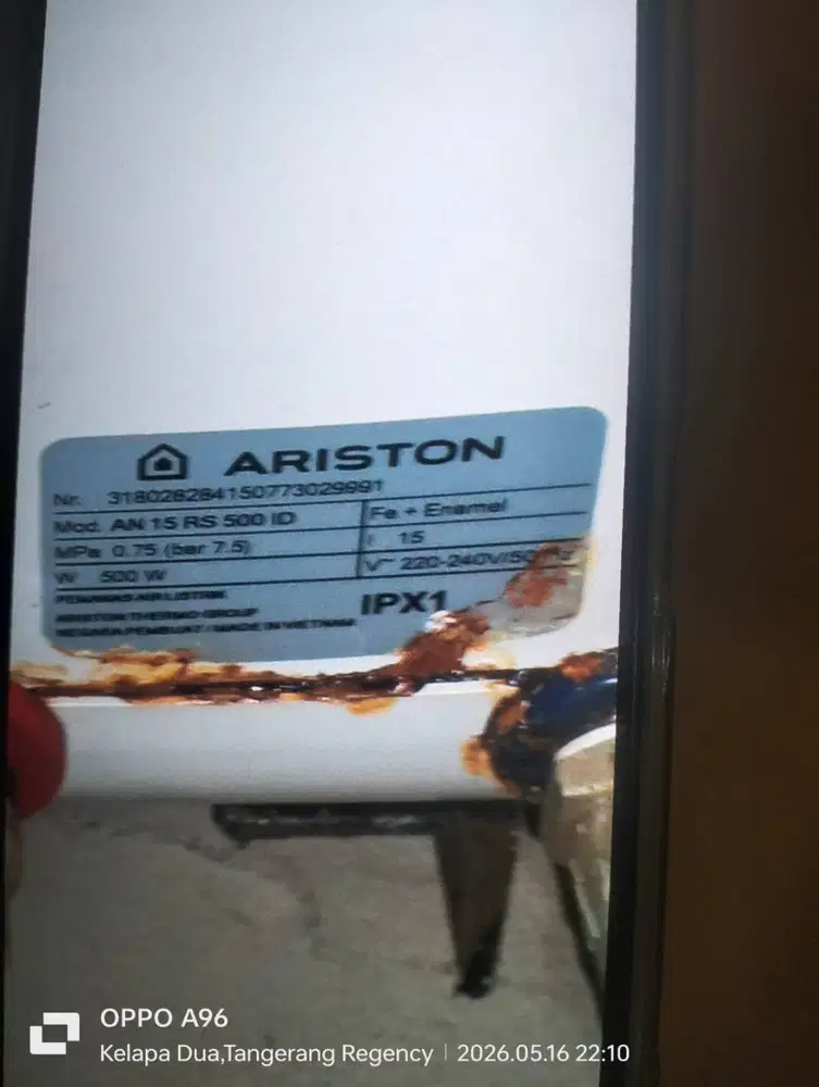 Water Heater 15 L, merek Ariston 500 Watt
