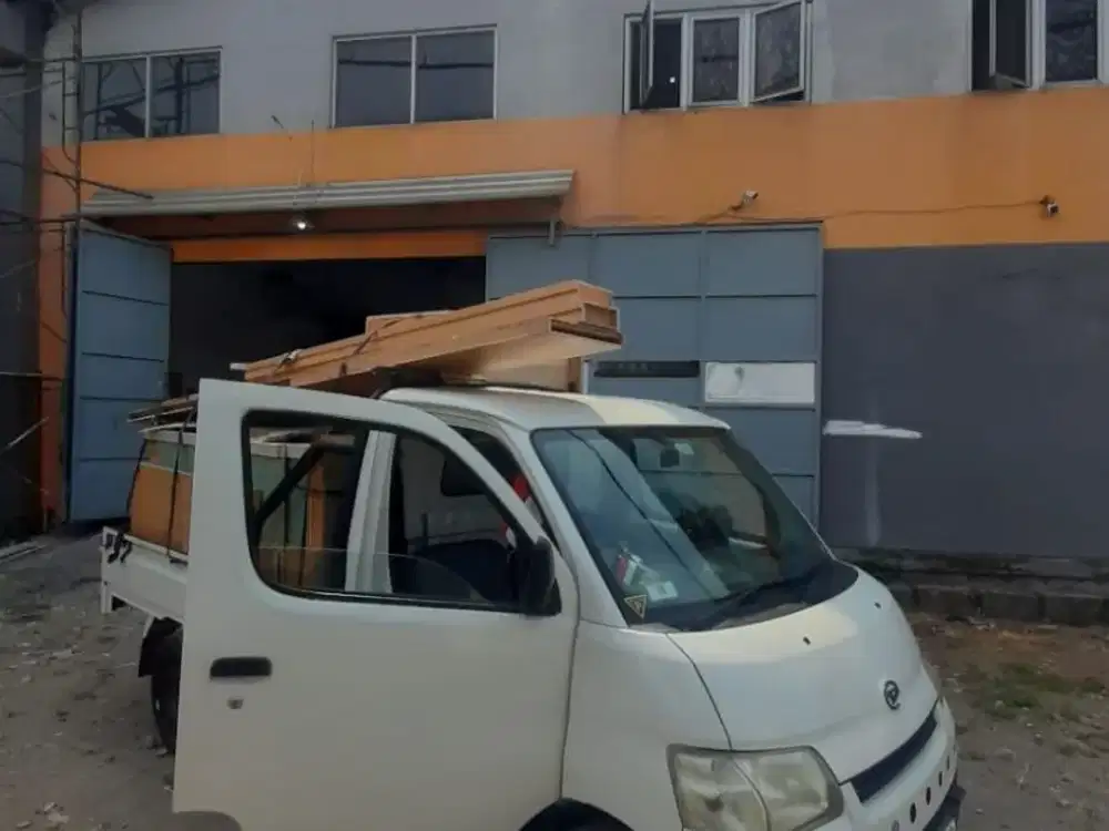 Gudang Keputih Tegal Timur ada kantor dan mess