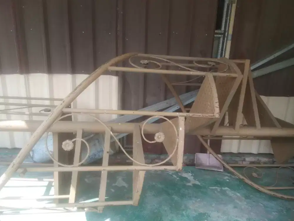 dijual tangga putar besi