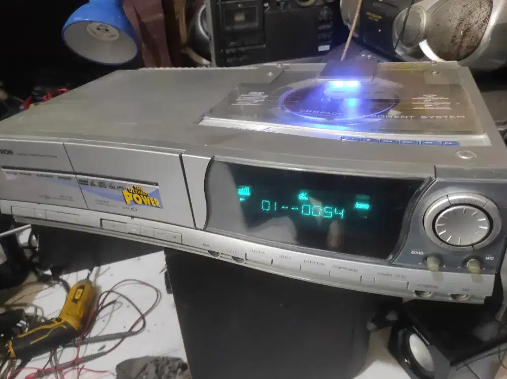 DVD tape deck Polytron type 2312H masih mulus minus tape ga bisa