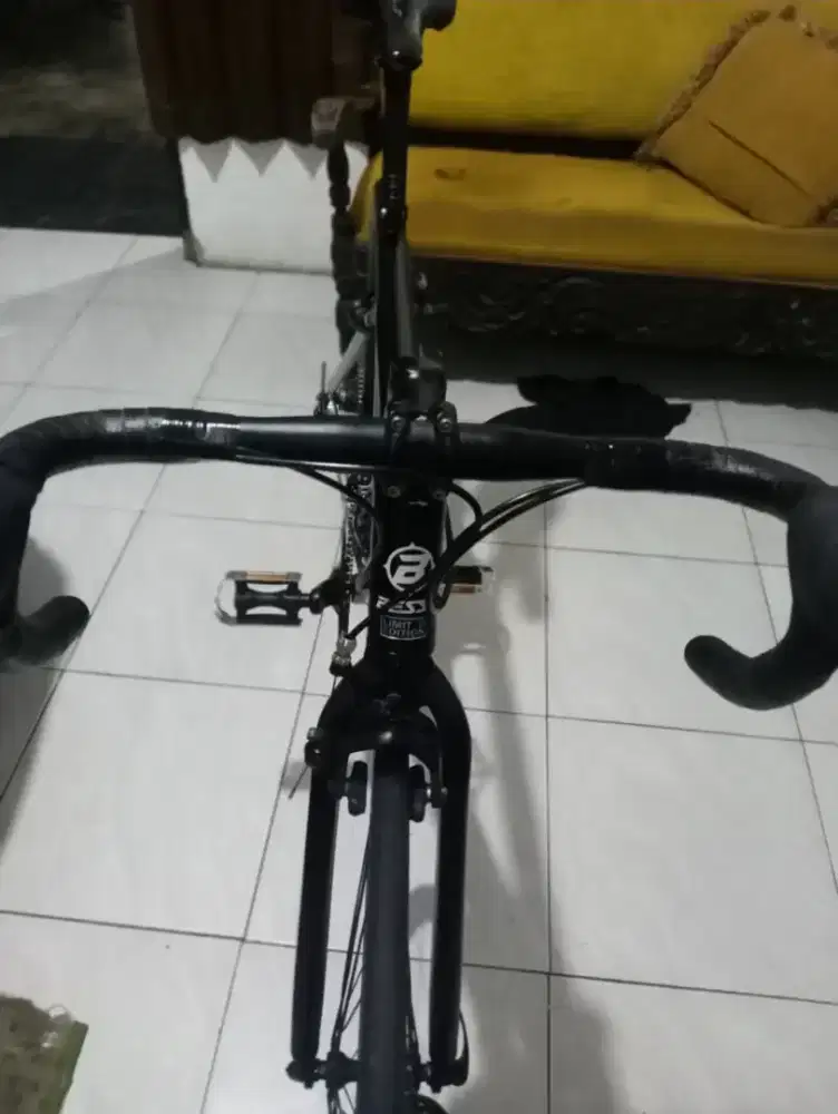 Roadbike Besso 2× 11 speed