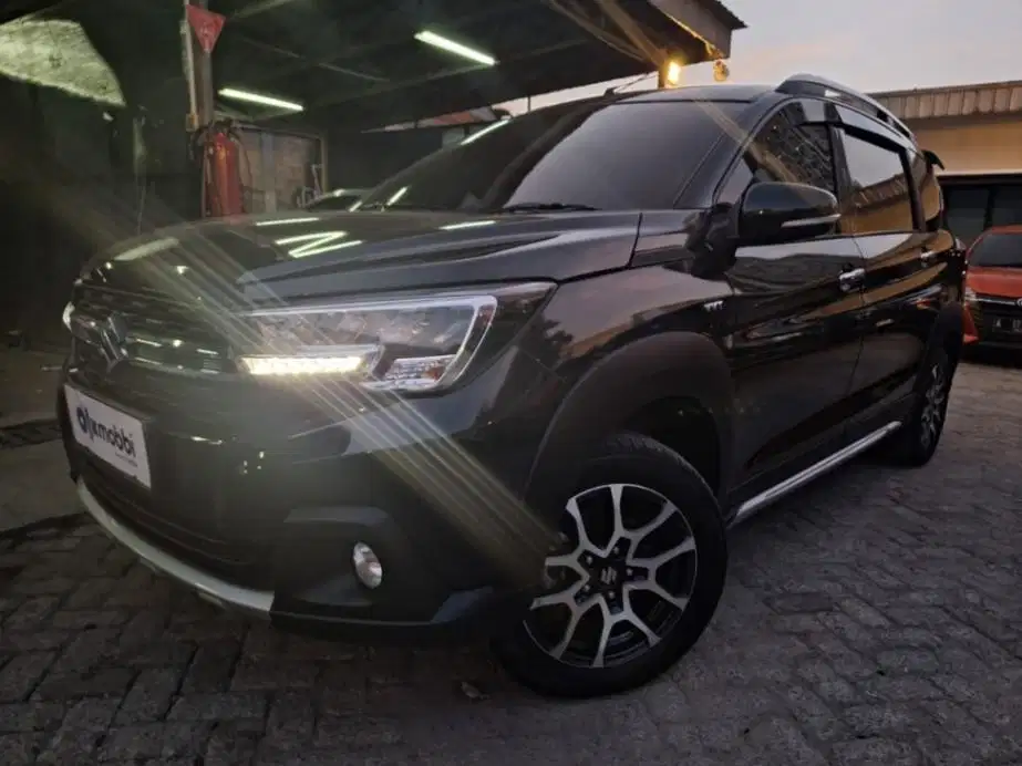 DP MURAH Suzuki XL7 1.5 Beta Bensin-AT 2022 Hitam C3LYB