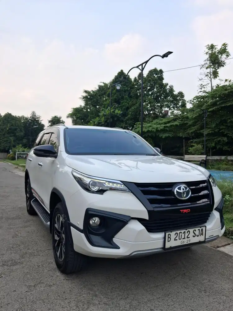 Fortuner trd 2019 tangan pertama