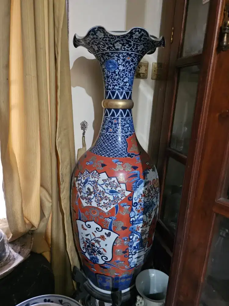 vas bunga atau vas imari