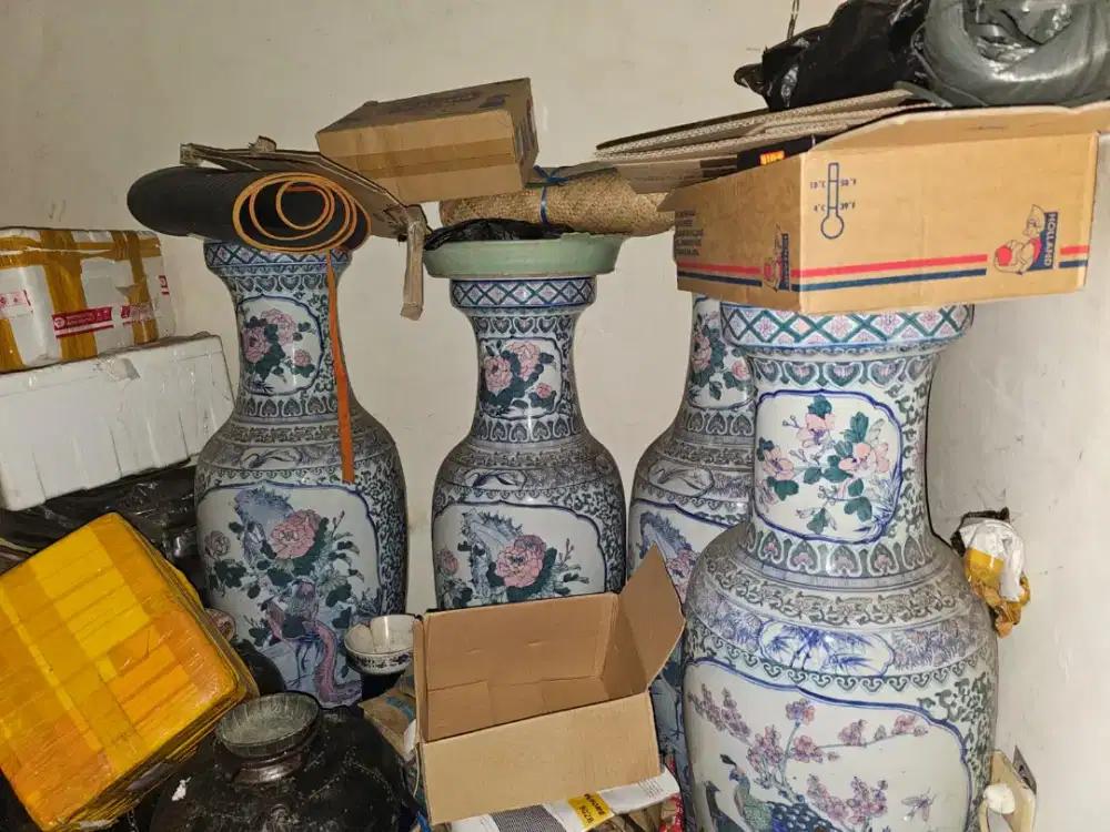 vas bunga atau pot
