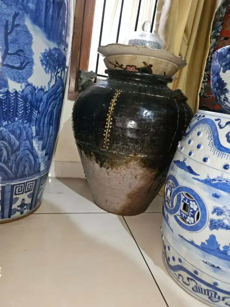 guci aceh atau guci coklat