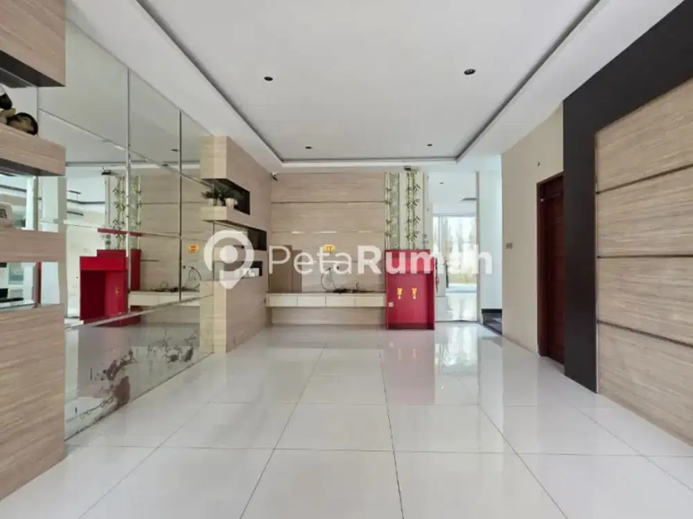 DIJUAL VILLA JALAN GRAHA METROPOLITAN KOMPLEK AMARI GOLF RESIDENCE - DAERAH SUNGGAL (hendy)