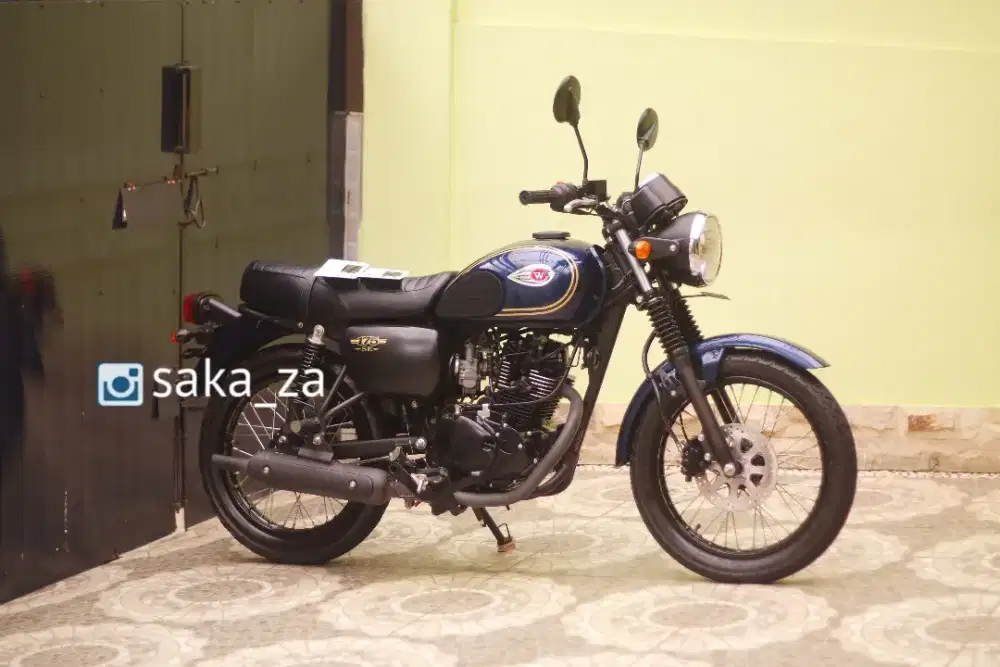( Km 7 Ribu , Pajak Hidup 13 Bulan ) Kawasaki W175 SE 2021 , w175 2021