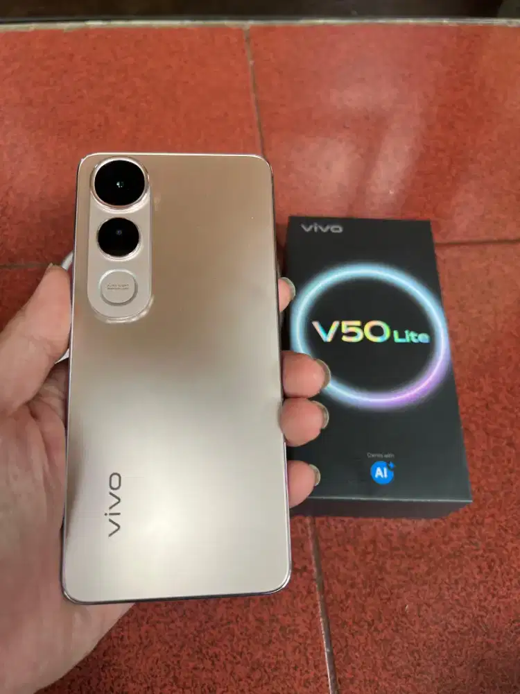 Vivo v50 lite fullset/no minus/like new