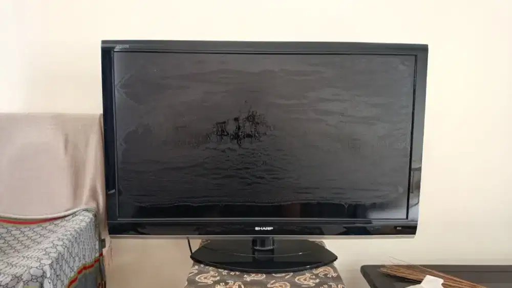TV LCD merk Sharp LC-46A66M