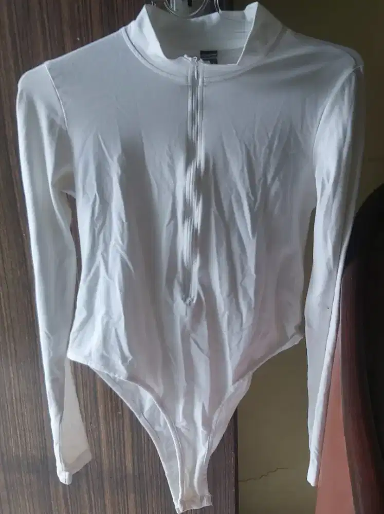 Cut off white keren