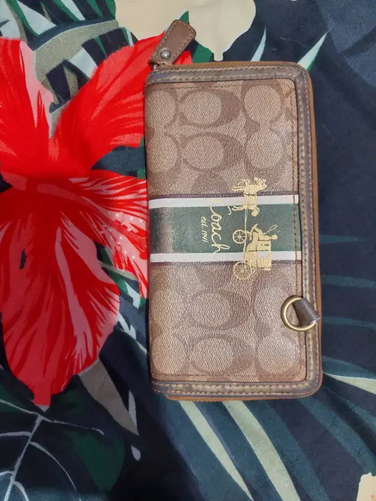 Coach Zip Wallet in Signature Canvas Heritage Stripe Original.