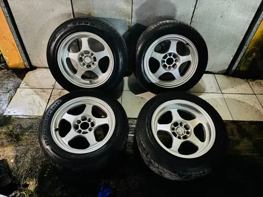 Velg R15 spoon celong belang