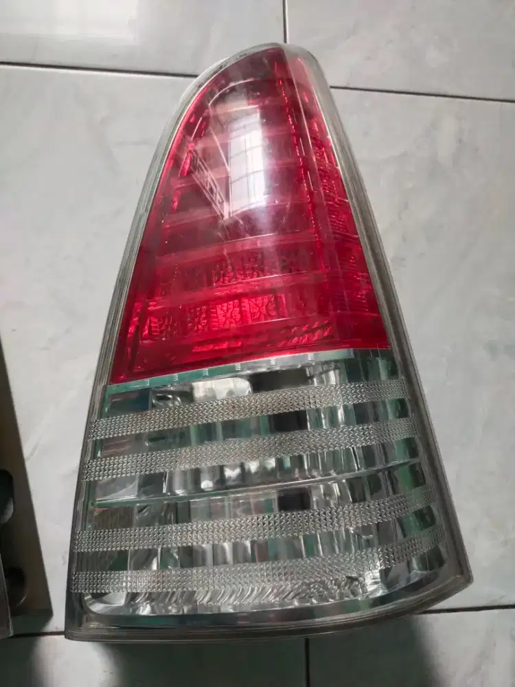 Assalamu'alaikum,Dijual Stoplamp Innova 2010 original hanya 350rb aja