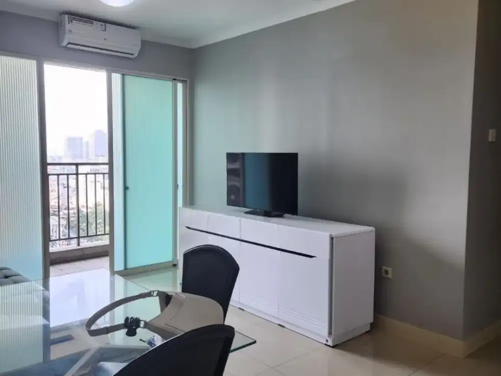 Jual apartemen thamrin residence 2 br full furnished lantai rendah