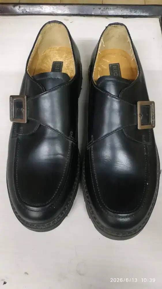 Sepatu Pantofel Kickers sz 42 99,9% baru ORI