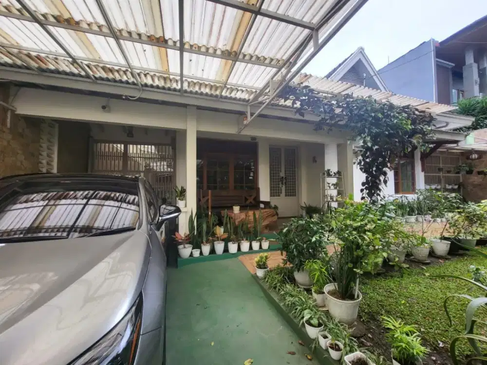 Rumah Kokoh Terawat Gatot Subroto Bandung Dekat SMA BPI