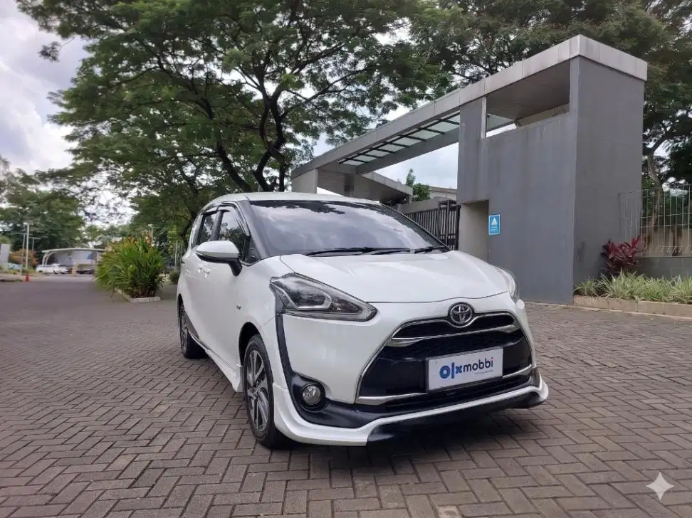 DP Murah Toyota Sienta 1.5 Q Bensin-AT 2017 CUIZB