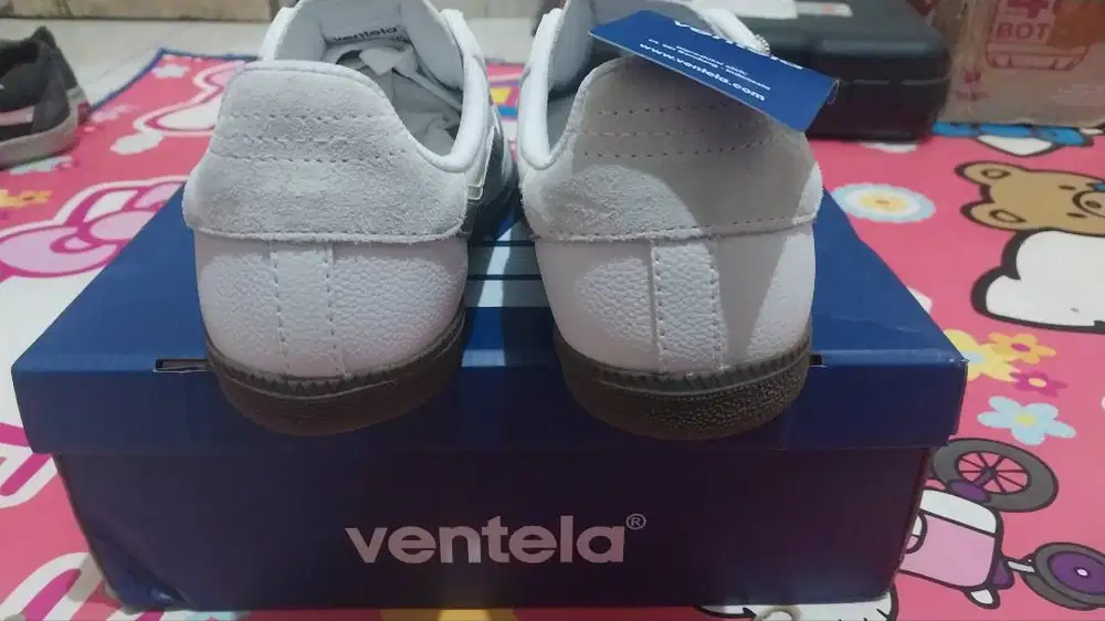 Sepatu ventela white/brown unisex