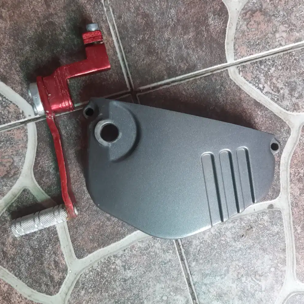 Tutup gir depan (cover gear depan)
