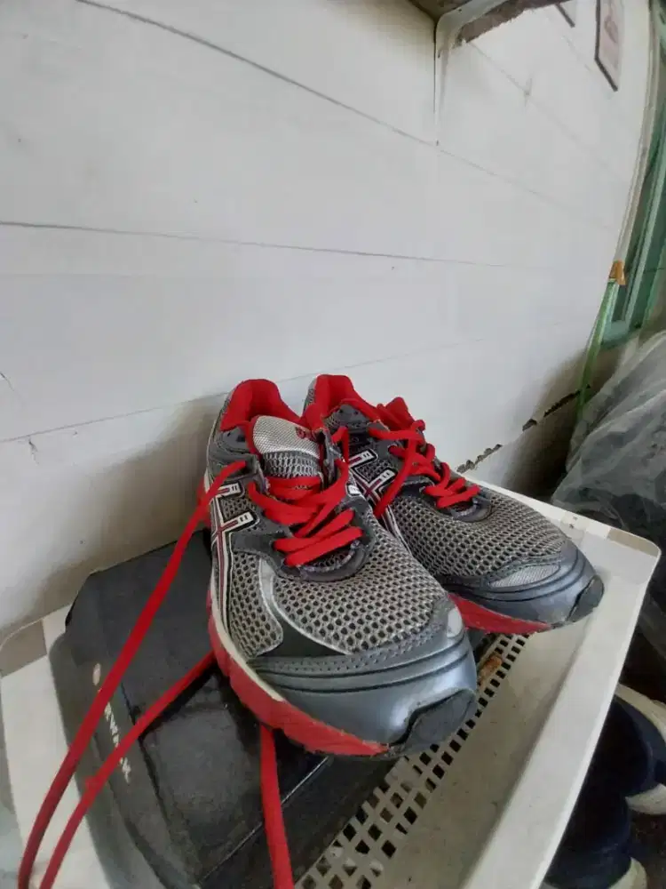 Asics Gel-Flux 4 Running Shoes Casual Running Shoes Grey Crimson Red