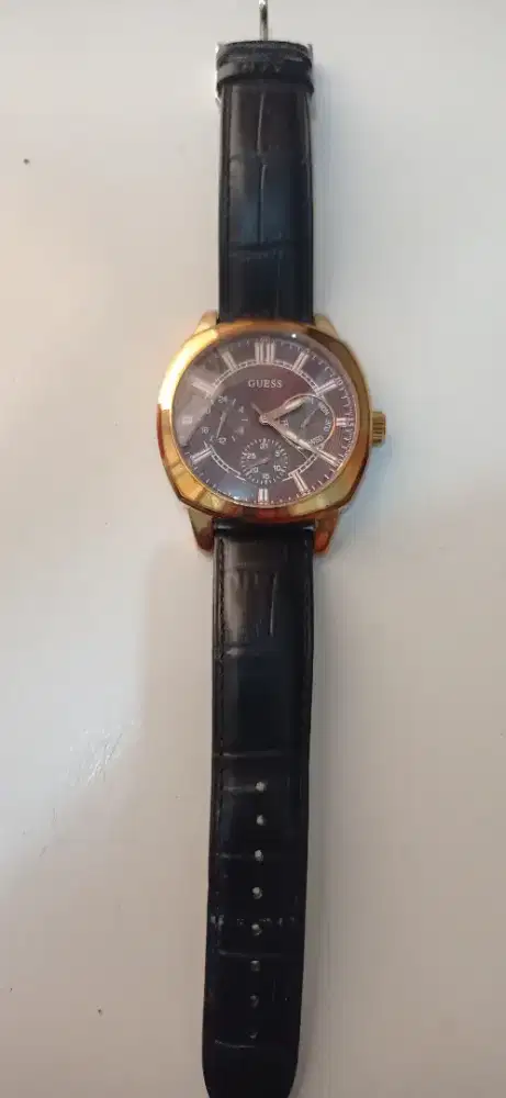 Jam Tangan Guess