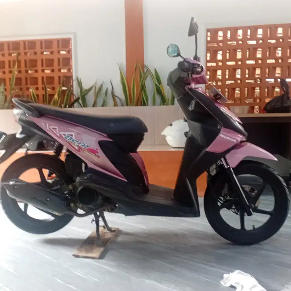 Di jual honda beat tahun 2011 plat banjar