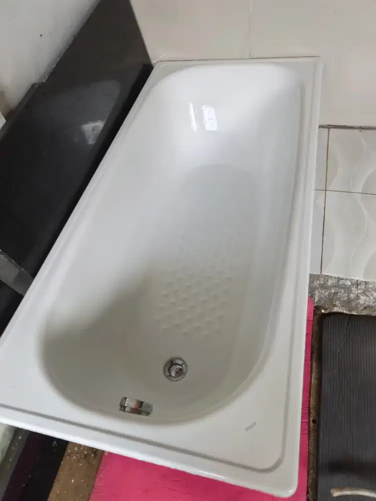 Jual murah Bathtub TOTO