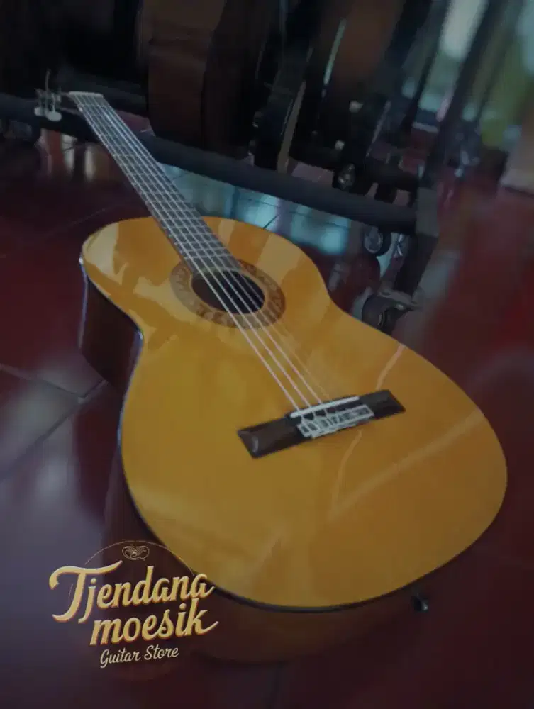 Senja sw 315 Na gitar nylon