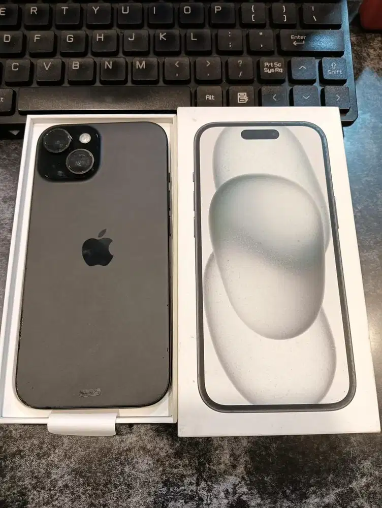Iphone 15 256 gb ibox fullset ori cukup mulus