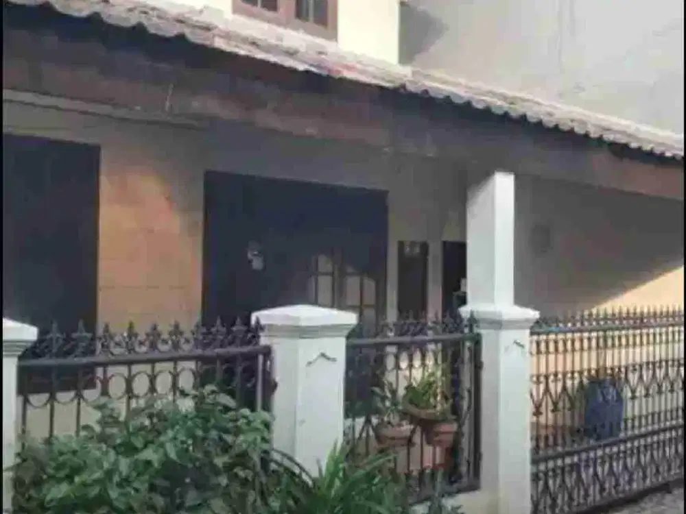 RUMAH 2 LANTAI DI PERUMNAS KLENDER - DUREN SAWIT