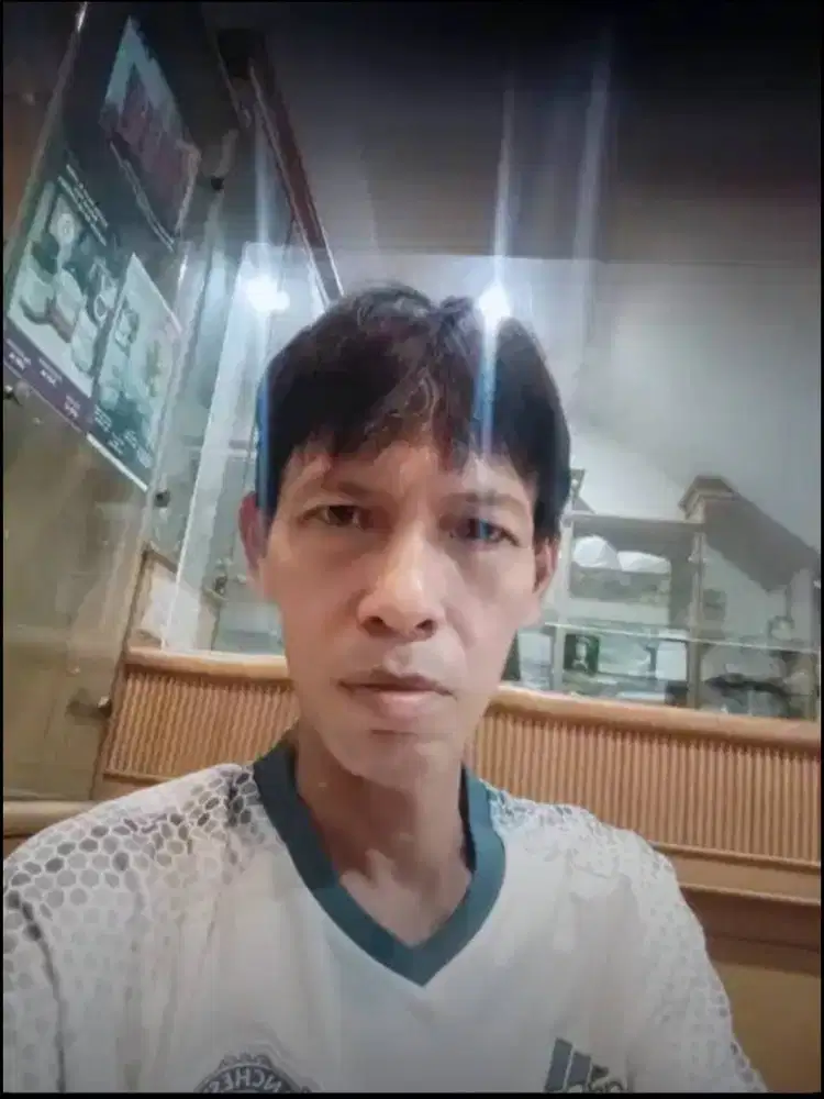 Sy Mencari Kerja Untuk Mengurus/Merawat Orang Sakit Lansia/Jompo.