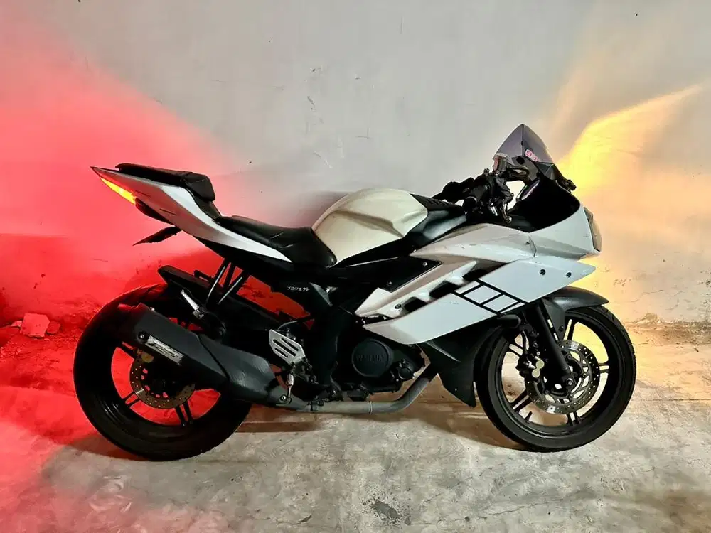 YAMAHA R15 V2 2014