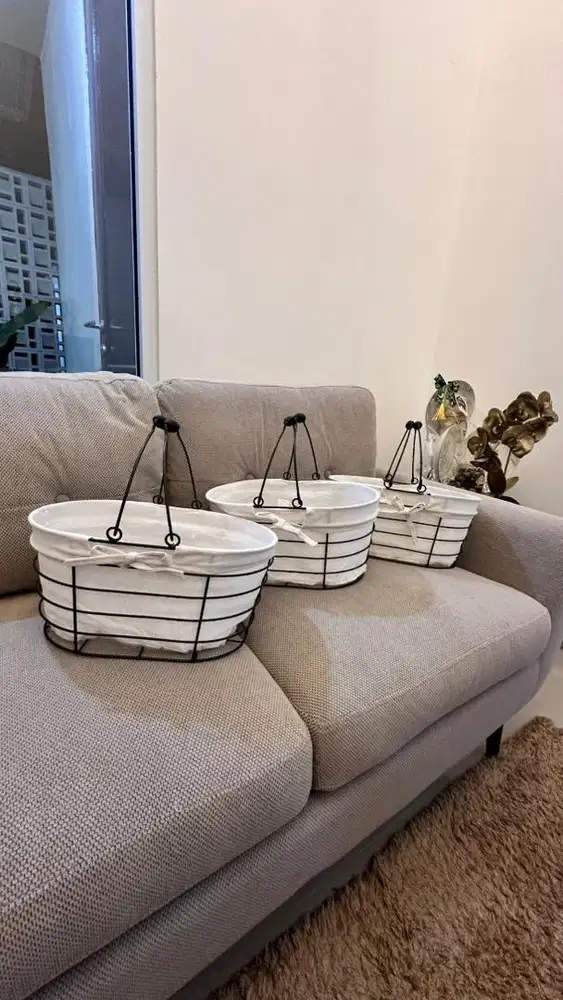 Keranjang besi pita