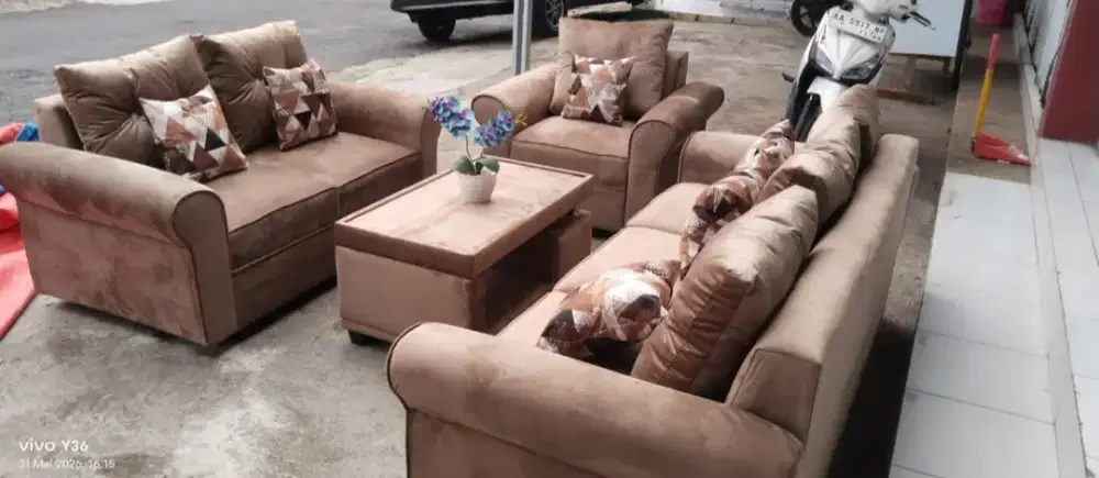 Sofa kotak 321 cokelat