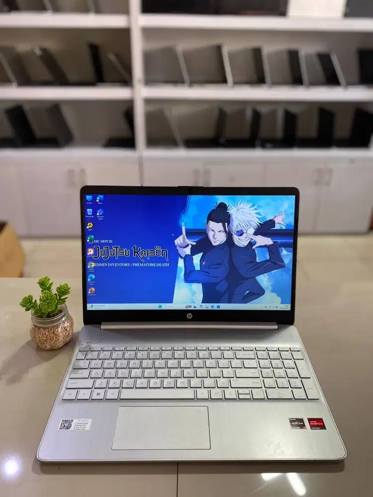 HP 15S-EQ2087AU AMD RYZEN 3 5300U RADEON GRAPHICS RAM 8 GB SSD 512 GB