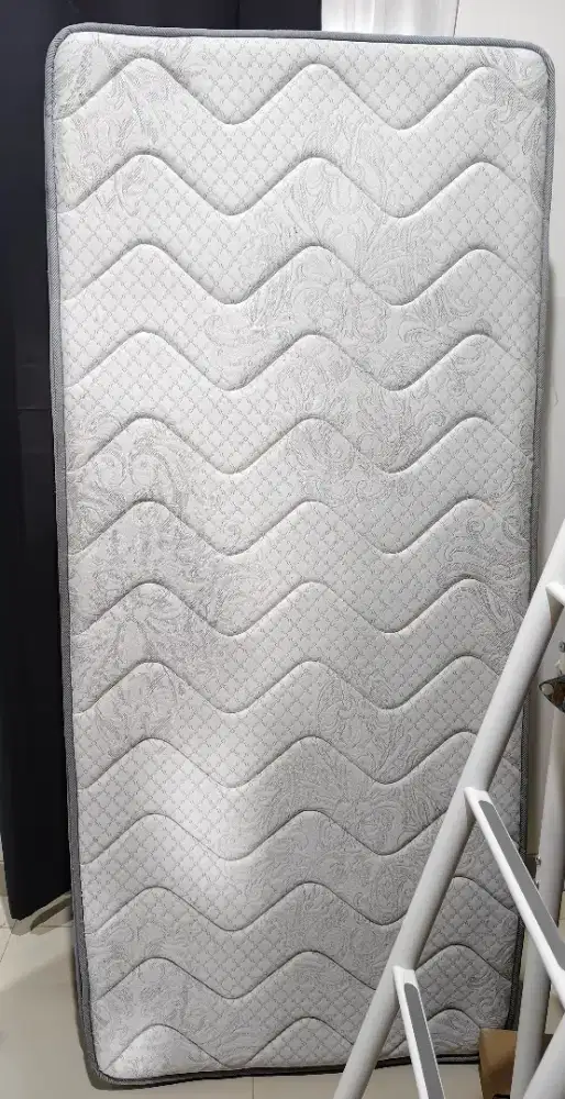 Jual Kasur Bekas Merk Uniland Spring Latex