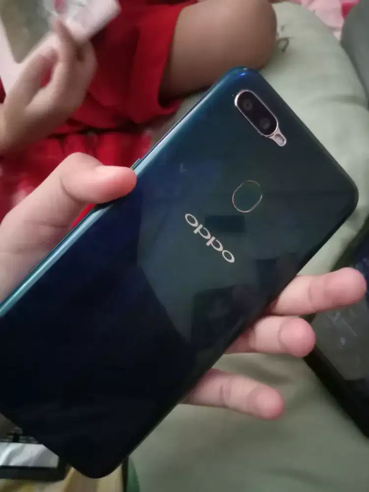 Oppo a7 ram 4/64gb masih full orian apik mulus