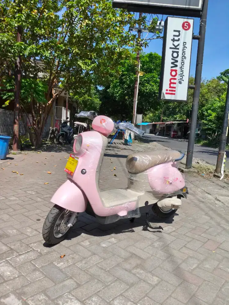 SEPEDA LISTRIK KHUSUS HARI INI DISKON 1 JUTA DAN BERAGRANSI RESMI