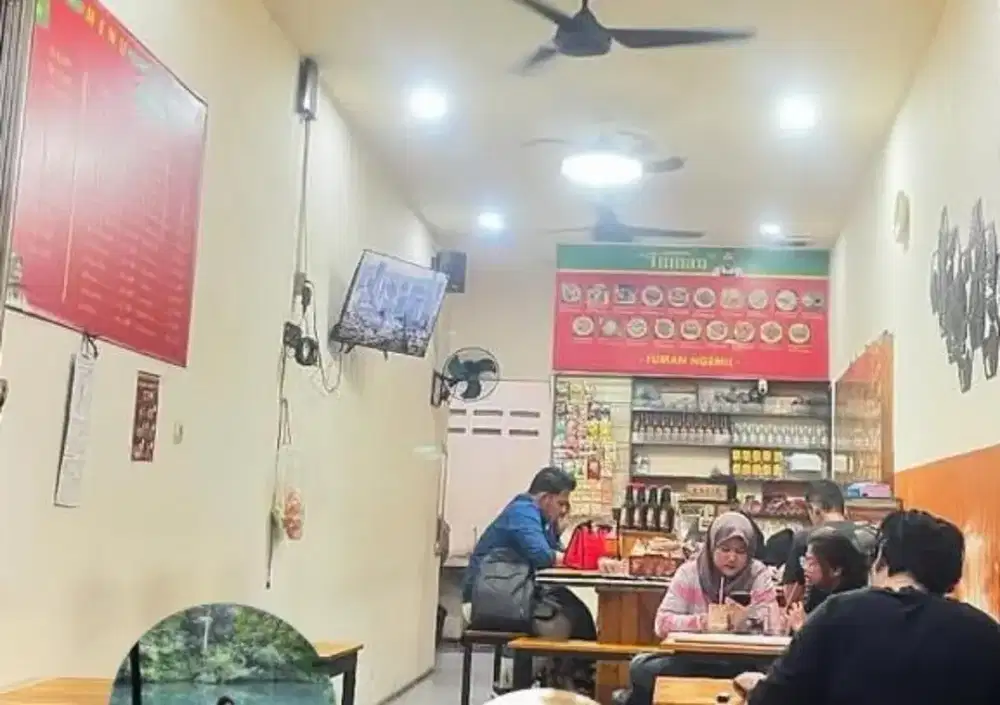 Dibutuhkan karyawan warmindo untuk jaga shift malam