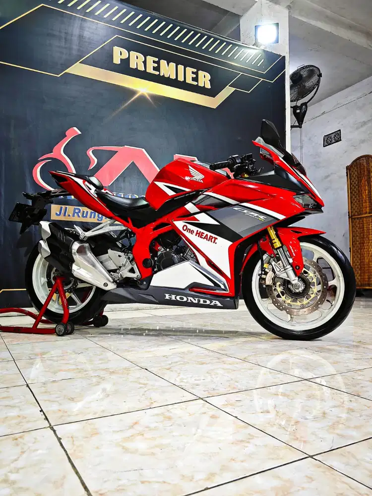 Honda CBR 250 RR ABS Red racing TH 2019 ciamik