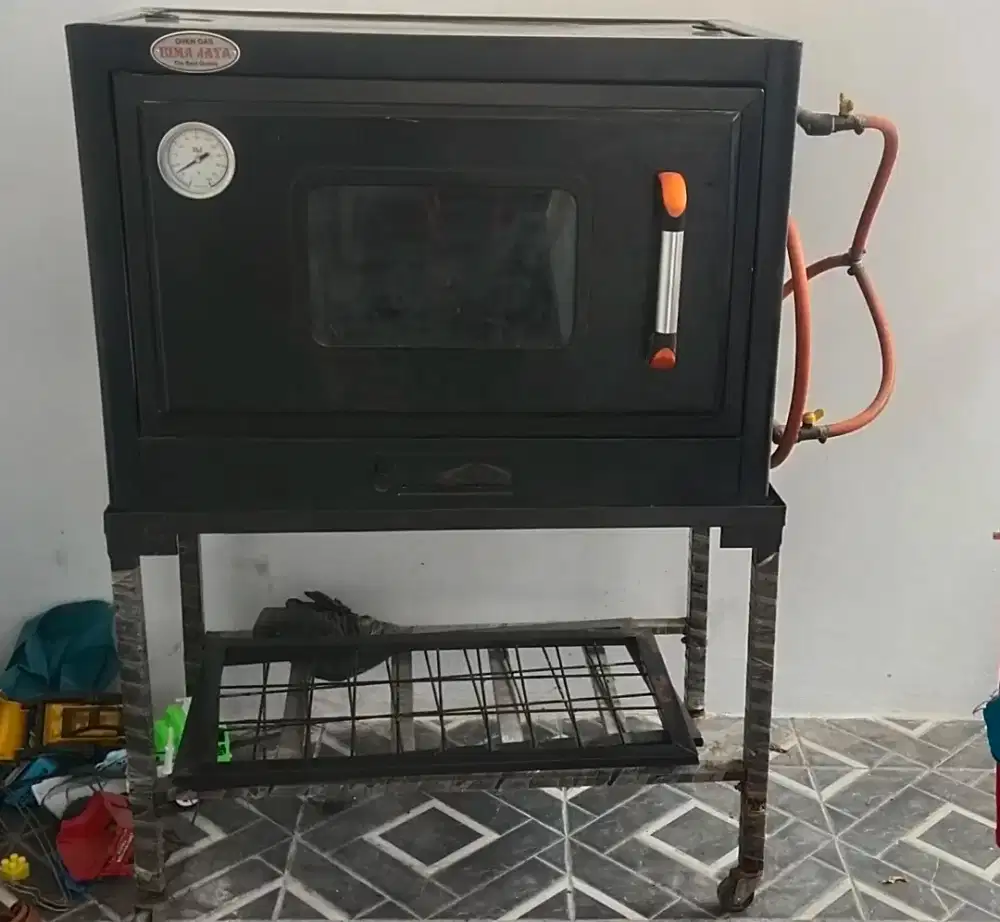 Dijual cepat oven gas besar utk bakery