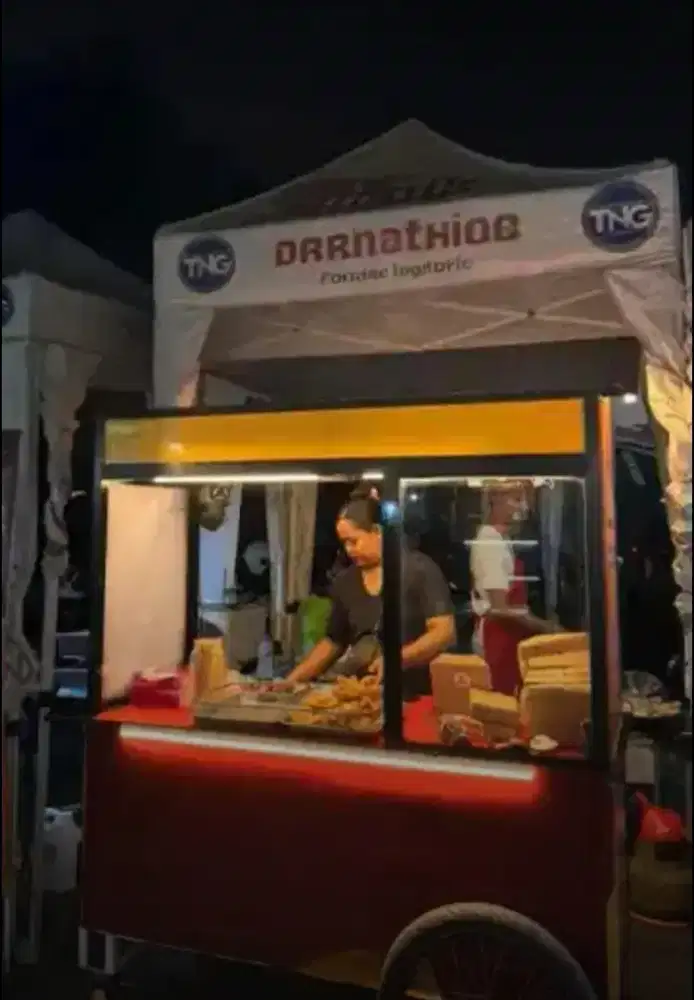 Dagang di pasar & Goreng Basreng