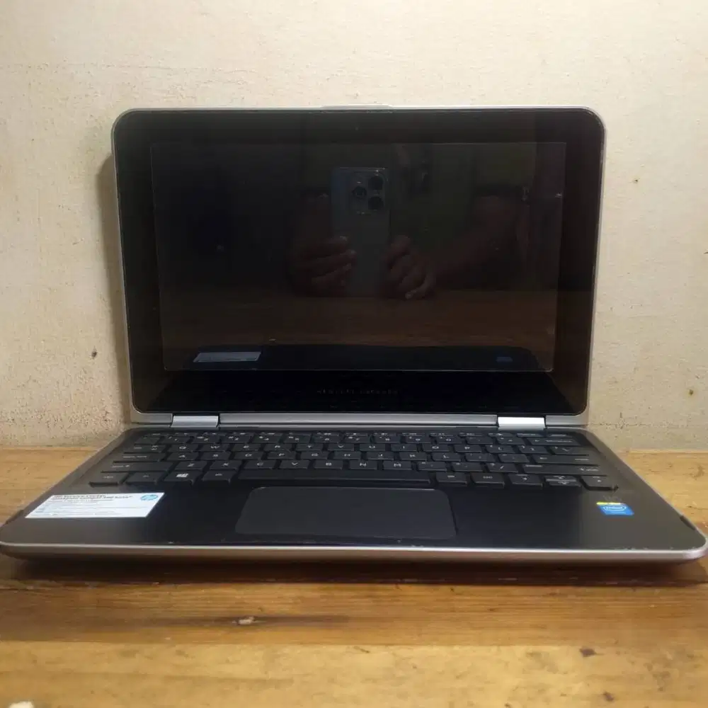 HP Pavillion convertible X360 11-k125TU touchscreen MATI TOTAL