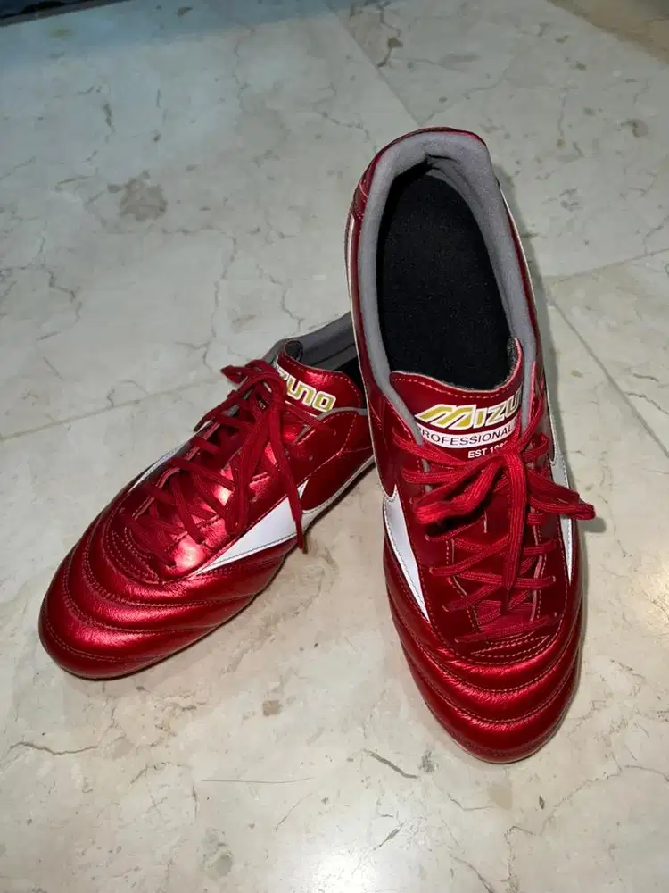 Mizuno Morelia II Pro (Ruby Red)