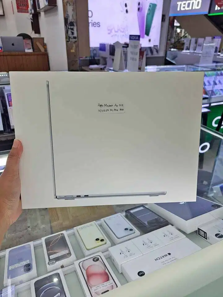 Macbook Air M4 16/256GB SSD Sky Blue New Segel Box Garansi IBOX