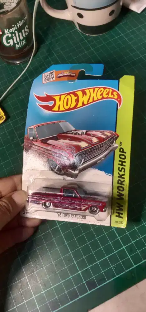 HOT WHEELS 65 FORD RANCHERO