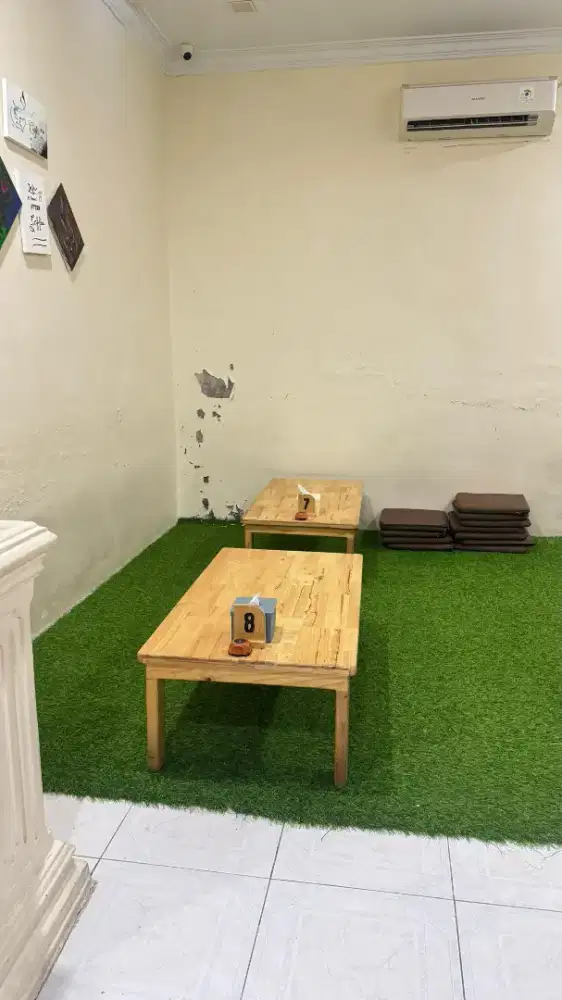 4 meja lesehan tambahan bantal duduk
