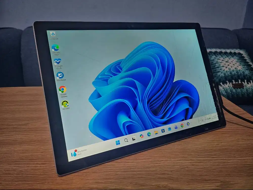 Microsoft Surface Pro 7 Core i5-1035G4 Intel iRis+ Graphics
